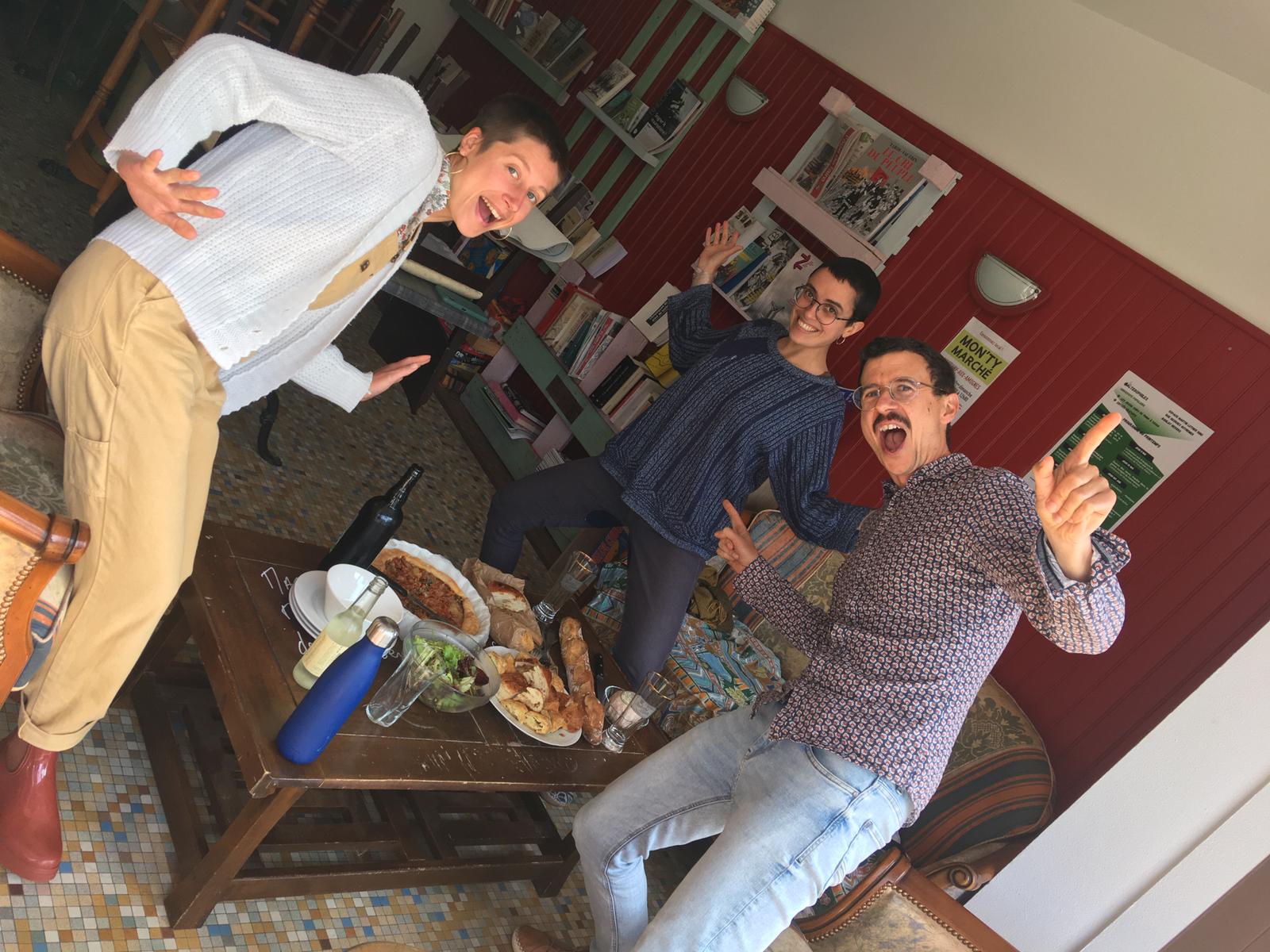 2023 04 27 04 prez à manger